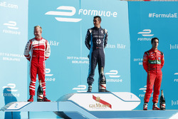 Felix Rosenqvist, Mahindra Racing, Sébastien Buemi, Renault e.Dams, andLucas di Grassi, ABT Schaeffler Audi Sport, sur le podium