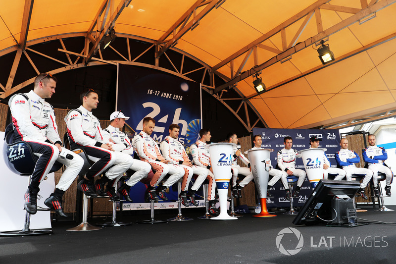 Пилоты Porsche GT Team