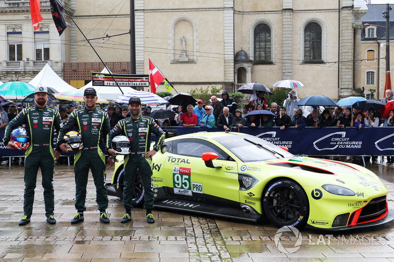 №95 Aston Martin Vantage AMR