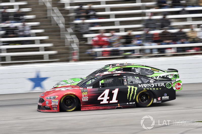 Kyle Busch, Joe Gibbs Racing, Toyota Camry Interstate Batteries