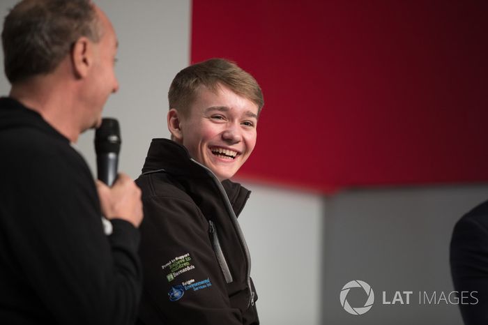 Terry Grant, piloto stunt y Billy Monger