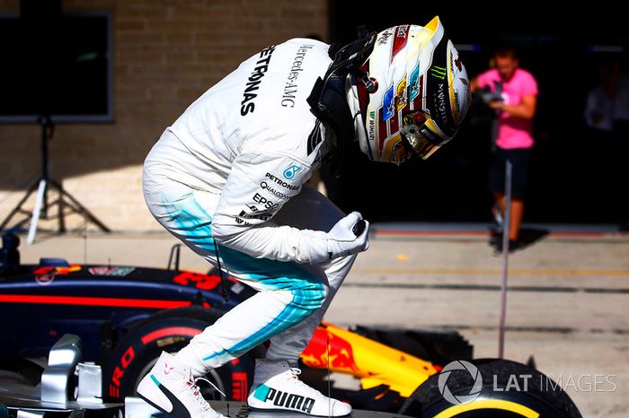 Lewis Hamilton, Mercedes AMG F1 W08, celebra en Parc Ferme