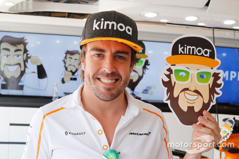 Fernando Alonso, McLaren birthday celebration