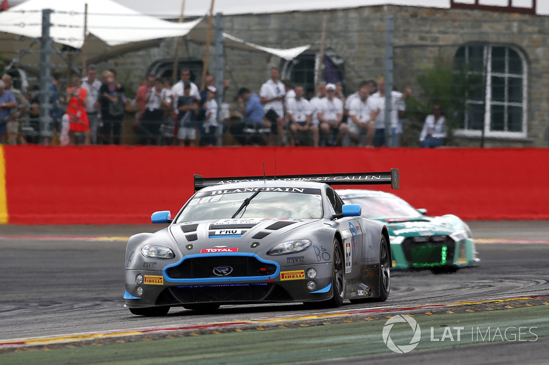 #62 R-Motorsport Aston Martin V12 Vantage: Dominik Baumann, Maxime Martin, Martin Kirchhöfer