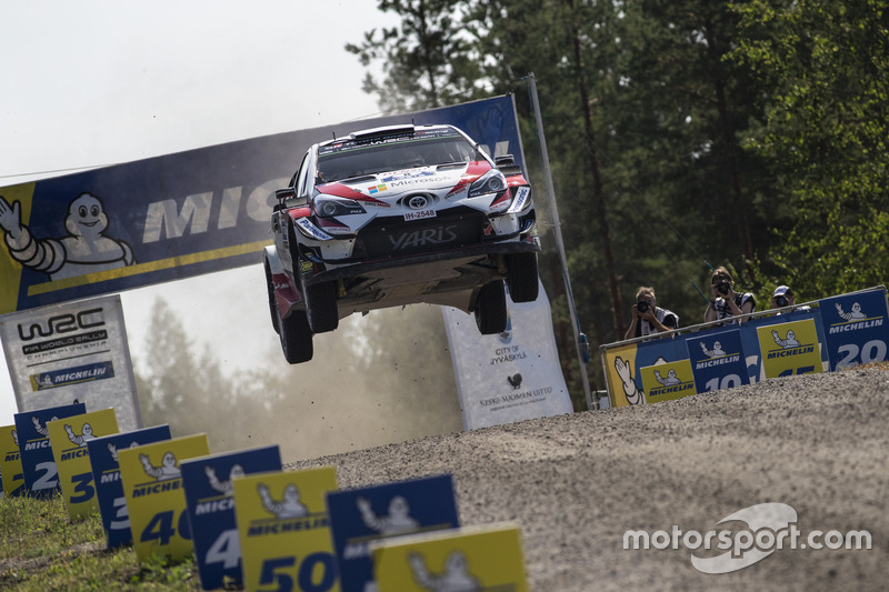 Отт Тянак и Мартин Ярвеоя, Toyota Yaris WRC
