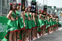 Des Grid Girls