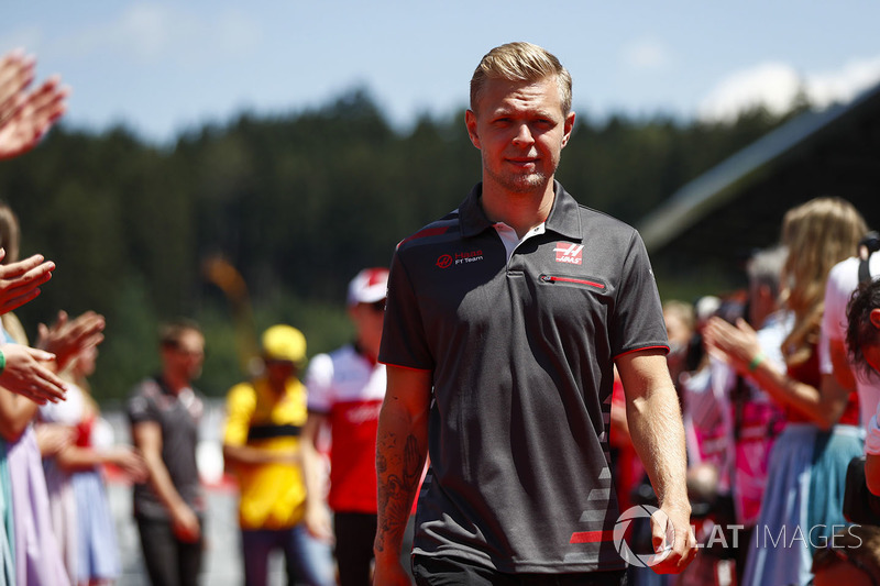 Kevin Magnussen, Haas F1 Team, in the drivers parade