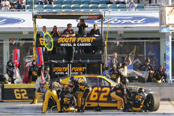 Brendan Gaughan, Richard Childress Racing Chevrolet pit stop