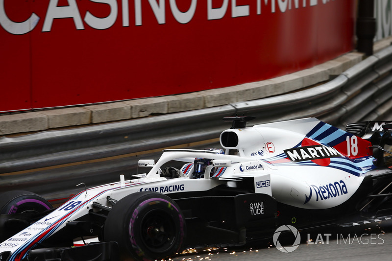 Lance Stroll, Williams FW41, avec un aileron avant endommagé