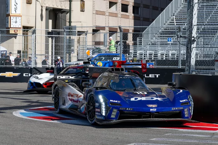 #10 Cadillac Wayne Taylor Racing Cadillac V-Series.R: Ricky Taylor, Filipe Albuquerque