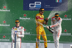 Podium: Antonio Giovinazzi, PREMA Racing Raffaele Marciello, RUSSIAN TIME en Gustav Malja, Rapax