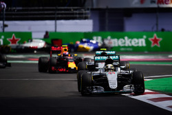 Lewis Hamilton, Mercedes AMG F1 W07 Hybrid
