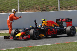 Race winner Max Verstappen, Red Bull Racing RB12, festeggia alla fine della gara