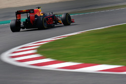 Даниил Квят, Red Bull Racing RB12