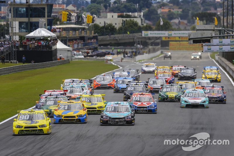 Largada en Curitiba - apertura de Stock Car 2016 - Carrera de parejas