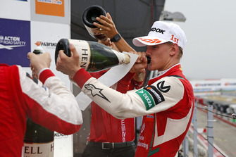Podyum: Mick Schumacher, PREMA Theodore Racing Dallara F317 - Mercedes-Benz