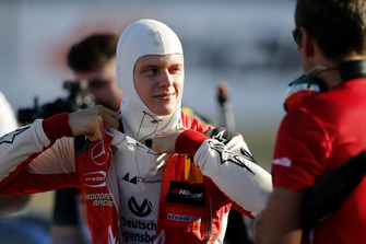 Мік Шумахер, PREMA Theodore Racing Dallara F317 - Mercedes-Benz