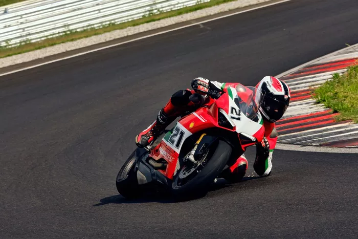 Ducati Panigale V2 Bayliss