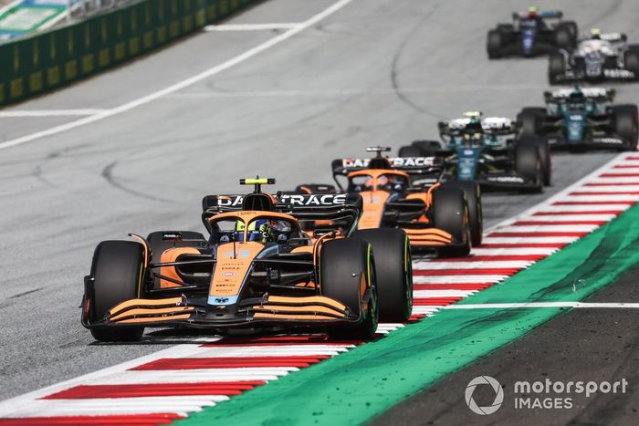 Lando Norris, McLaren MCL36, Daniel Ricciardo, Sebastian Vettel, Aston Martin AMR22