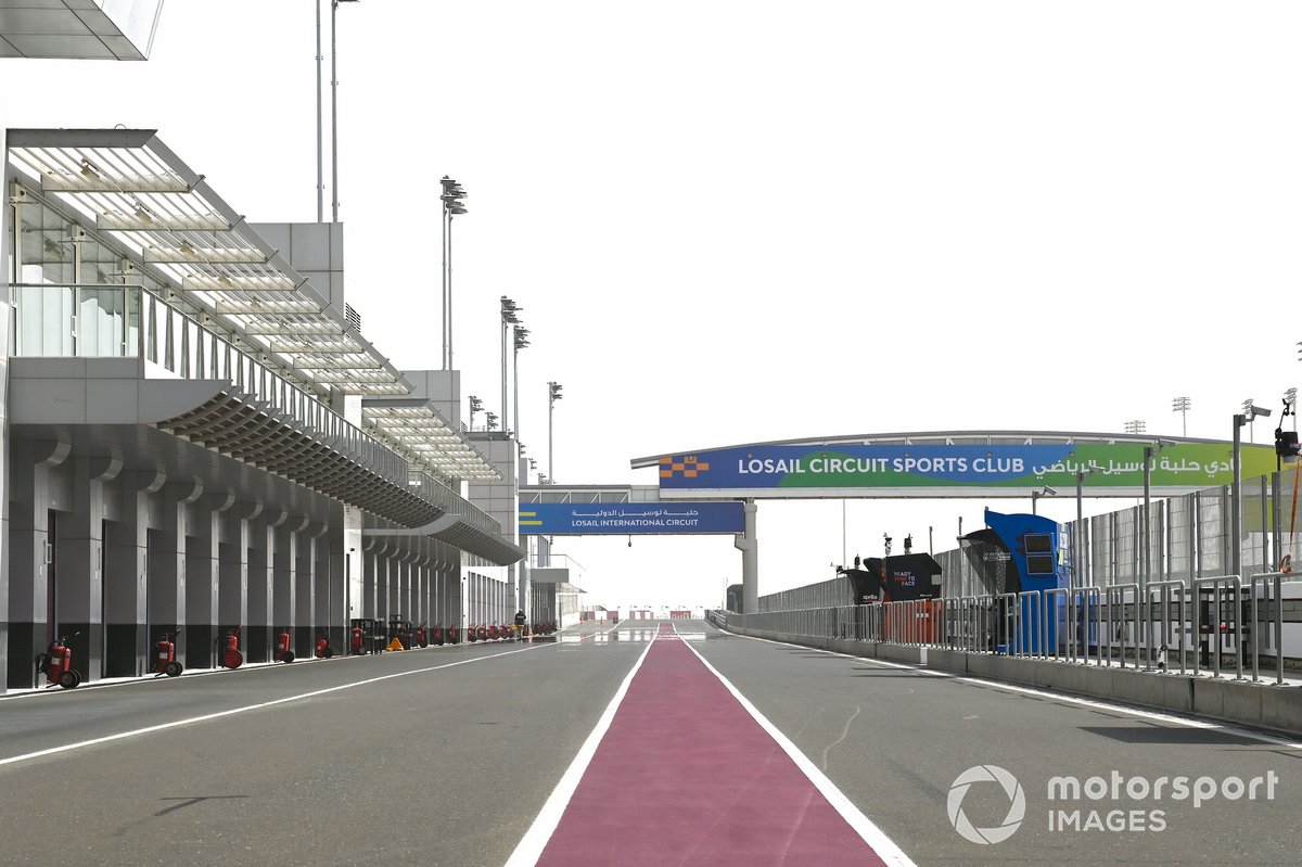Circuit pitlane