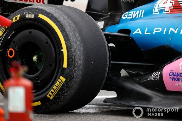 Fernando Alonso, Alpine A522, problemas de motor