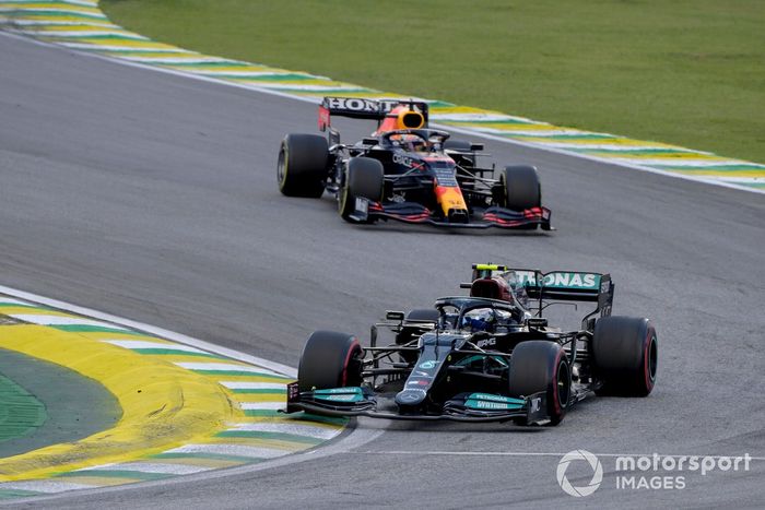 Valtteri Bottas, Mercedes W12, Max Verstappen, Red Bull Racing RB16B