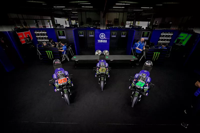 La moto di Fabio Quartararo, Yamaha Factory Racing, Cal Crutchlow, Yamaha Factory Racing, Franco Morbidelli, Yamaha Factory Racing