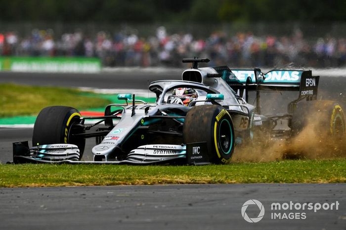 Lewis Hamilton, Mercedes AMG F1 W10 se va de largo