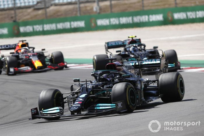 Lewis Hamilton, Mercedes W12, Valtteri Bottas, Mercedes W12, Max Verstappen, Red Bull Racing RB16B