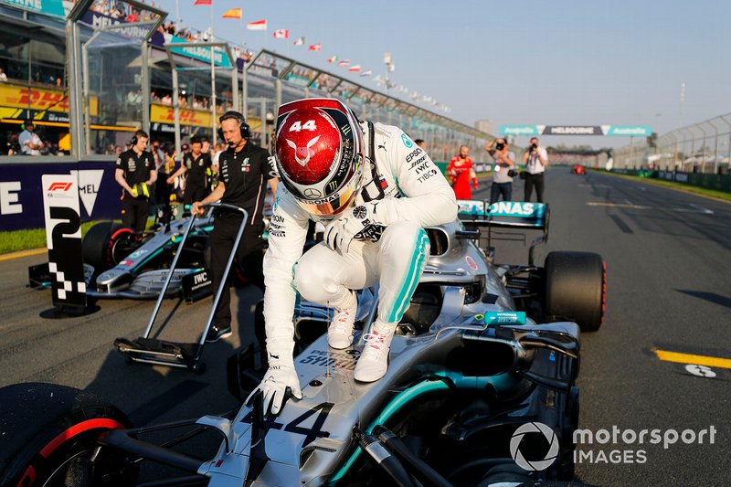Il poleman Lewis Hamilton, Mercedes AMG F1 nel Parco Chiuso