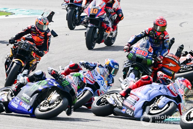 Brad Binder, Red Bull KTM Factory Racing, Jack Miller, Red Bull KTM Factory Racing, Fabio Quartararo, Yamaha Factory Racing Crash