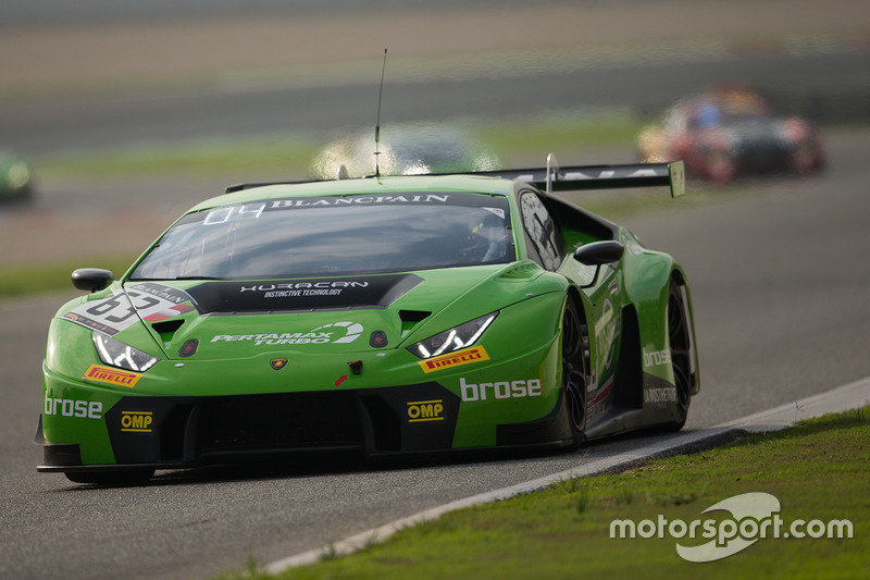 #63 GRT Grasser Racing Team Lamborghini Huracan GT3: Christian Engelhart, Mirko Bortolotti, Andrea Caldarelli