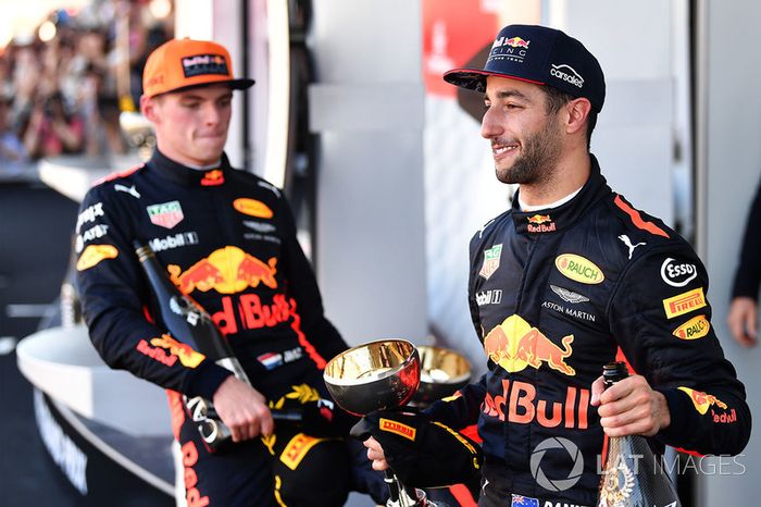 Max Verstappen, Red Bull Racing y Daniel Ricciardo, Red Bull Racing celebra