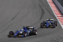 Marcus Ericsson, Sauber C36 et Pascal Wehrlein, Sauber C36
