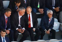 Russian Prime Minister Dimitry Medvedev, Chase Carey, Chairman, Formula One, President Vladimir Putin and Bernie Ecclestone, Chairman Emeritus of Formula 1