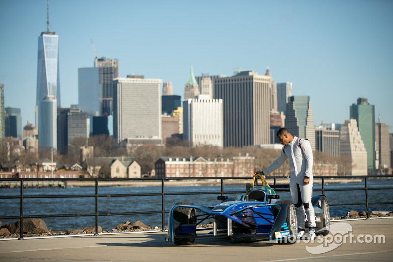 Victor Cruz mit dem SPARK Renault SRT_01E