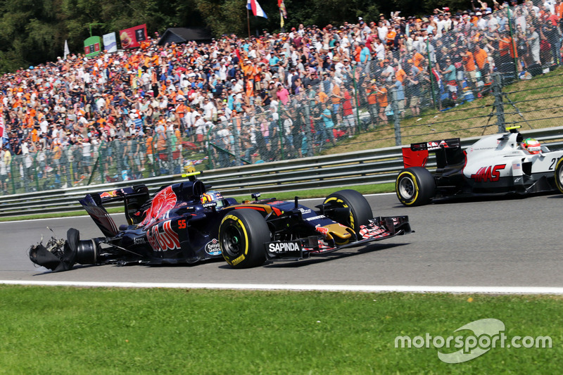 Reifenschaden: Carlos Sainz Jr. , Scuderia Toro Rosso STR11