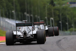 Nico Rosberg, Mercedes AMG F1 W07 Hybrid lidera a Lewis Hamilton, Mercedes AMG F1 W07 Hybrid