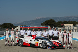 Der 2016 Toyota TS050 Hybrid mit Alexander Wurz, Anthony Davidson, Sébastien Buemi, Kazuki Nakajima,