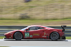 #82 Risi Competizione, Ferrari 488 GTE: Giancarlo Fisichella, Toni Vilander, Matteo Malucelli