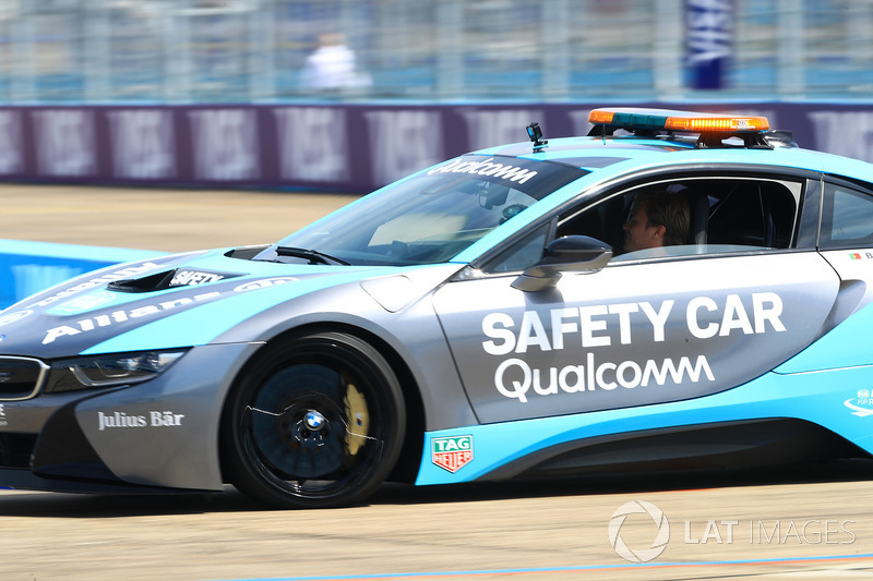 Nico Rosberg, Formula 1 World Champion, Formula E investor, drives the BMW i8 Qualcomm safety car