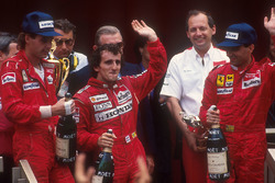 Podio: Alain Prost, McLaren Honda, Gerhard Berger,Ferrari, Michele Alboreto, Ferrari