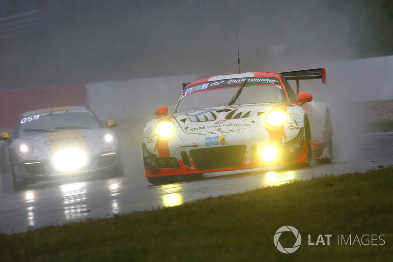 #12 Manthey Racing Porsche 911 GT3 R: Otto Klohs, Lars Kern, Dennis Olsen, Philipp Frommenwiler