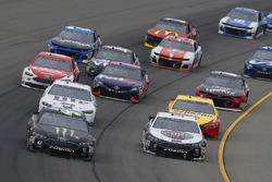 Kurt Busch, Stewart-Haas Racing, Ford Fusion Monster Energy / Haas Automation e Kevin Harvick, Stewart-Haas Racing, Ford Fusion Jimmy John's