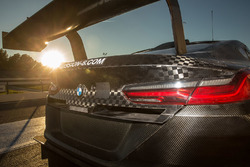 Vue détaillée de l'arrière de la BMW M8 GTE