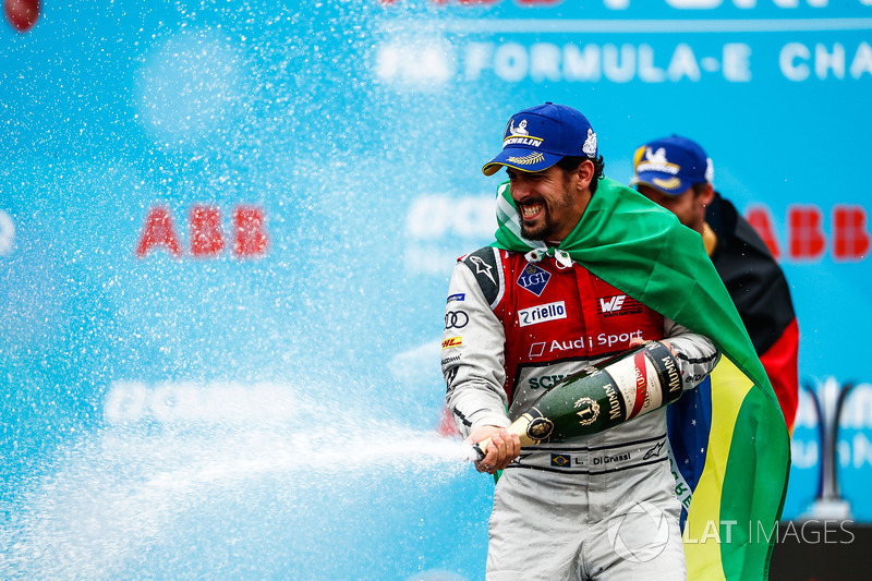 Lucas di Grassi, Audi Sport ABT Schaeffler, in 2nd place