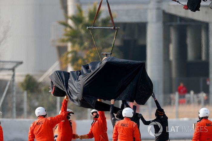 McLaren MCL33 de Fernando Alonso es removido