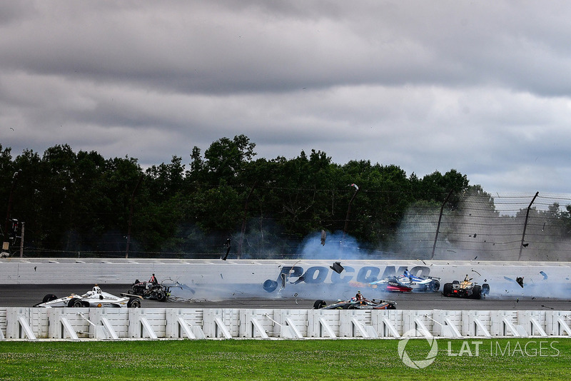 De zware crash van Robert Wickens in beeld