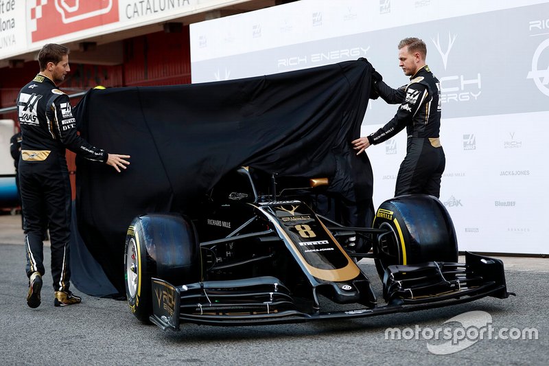 Romain Grosjean und Kevin Magnussen mit dem VF-19