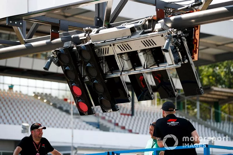 Broken German GP start lights after a bus crashed into them